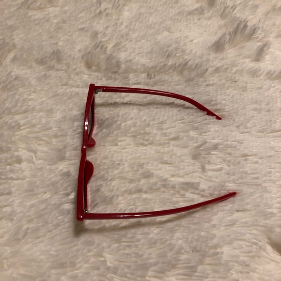 red funky retro sunglasses - Picture 3 of 6